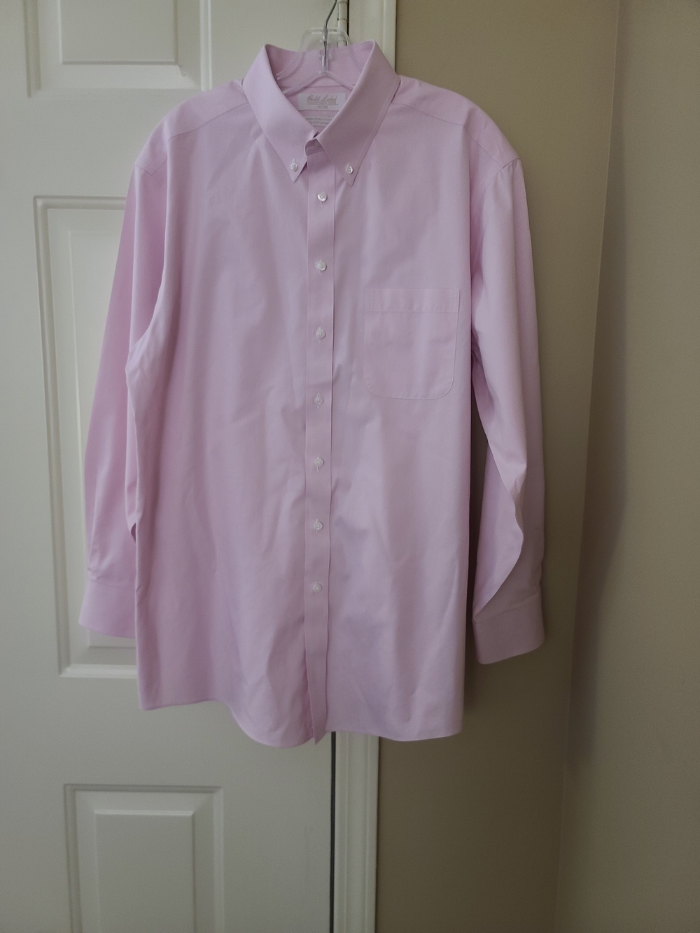 Classic Men's Long-Sleeve Pale Pink Button-Down Dress Shirt